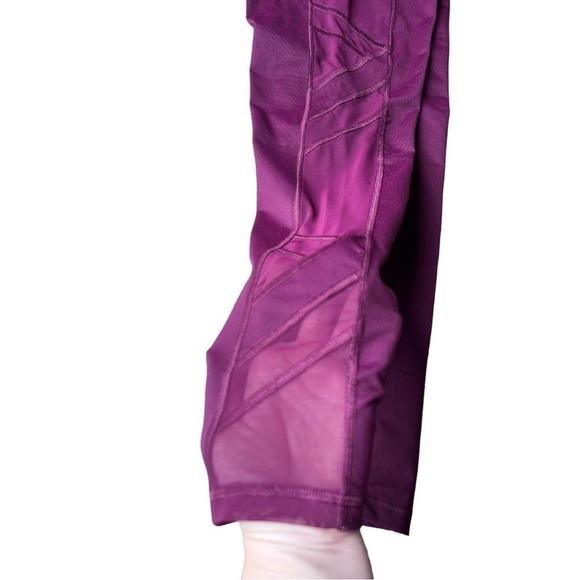 Victoria’s Secret Sport Knockout Maroon Mesh Panel Leggings Pockets, Medium - Picture 5 of 10